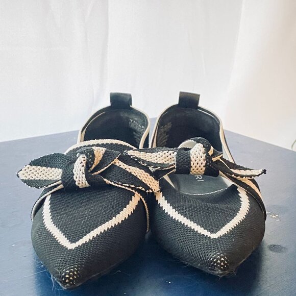 Women's Florentia Pointed Toe Knit Loafer SIZE 6 - Picture 2 of 4